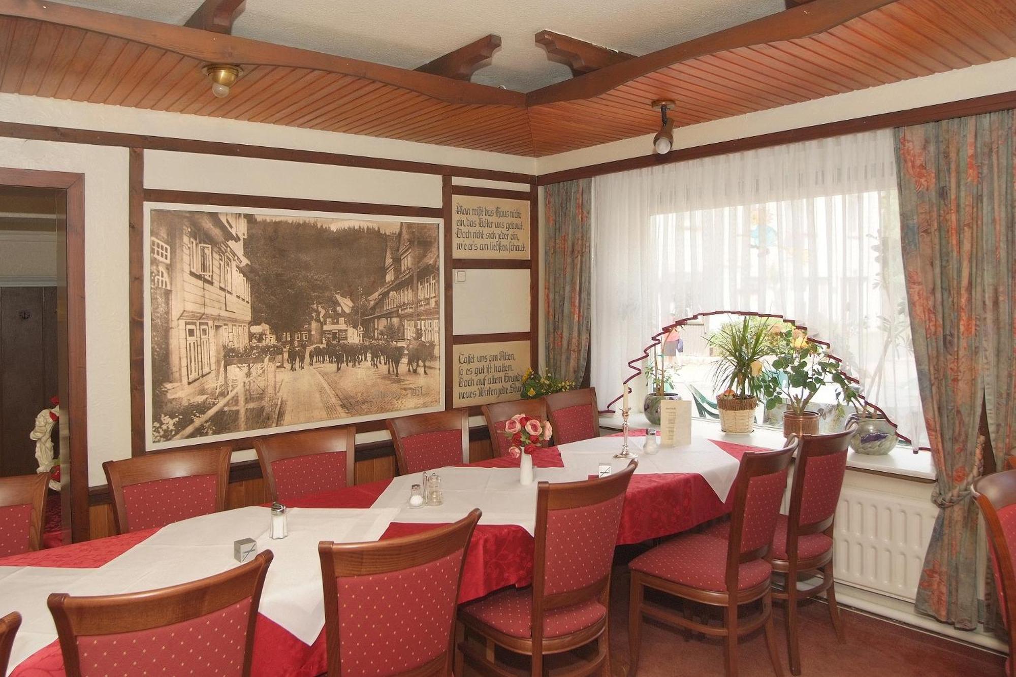 אלטנאו Hotel-Cafe-Restaurant Parkhaus מראה חיצוני תמונה